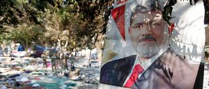 Ein Pro-Mursi Plakat mit der Aufschrift "Nein zum Coup" in einem Protestcamp in Kairo.