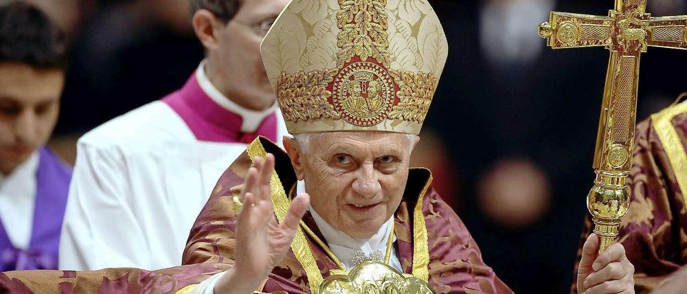 Der Papst bei der Arbeit. In Berlin ist eine Visite ohne Gottesdienst geplant.
