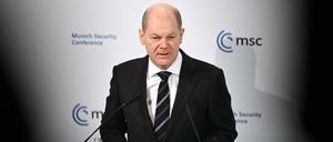 Kanzler Olaf Scholz (SPD) spricht bei der 58. Münchner Sicherheitskonferenz.