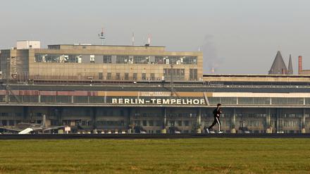 Der ehemalige Flughafen Tempelhof: Eines der größten Gebäude der Welt und jede Menge renovierungsbedürftige Fläche.