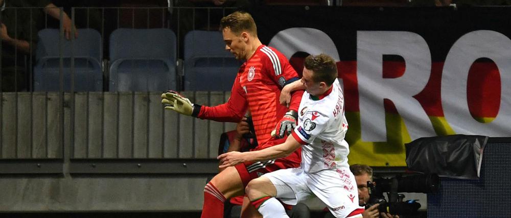 Fußball? Kann er auch. Manuel Neuer ist mehr als ein Torhüter.