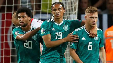 Drei für die Verjüngung. Serge Gnabry, Leroy Sané und Joshua Kimmich (v. l.).