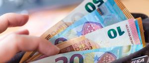 Junge Erwachsene fürchten, im Alter nicht über die Runde zu kommen.