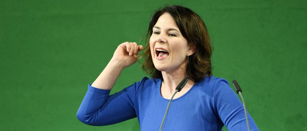 Grünen-Chefin Annalena Baerbock fordert eine neue Schwesterlichkeit