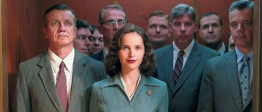 Allein unter Männern. Felicity Jones als Ruth Bader Ginsburg.