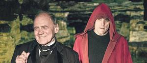 Jack (Matt Dillon, rechts) und sein Reiseführer Verge (Bruno Ganz) steigen hinab in Dantes Inferno.