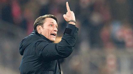 Ein Fingerzeig? Niko Kovac hat mit den Bayern vorzeitig das Achtelfinale der Champions League erreicht. Das verschafft ihm zumindest etwas Luft. 