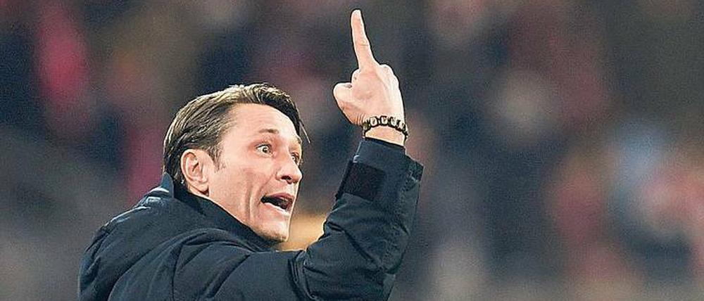 Ein Fingerzeig? Niko Kovac hat mit den Bayern vorzeitig das Achtelfinale der Champions League erreicht. Das verschafft ihm zumindest etwas Luft.