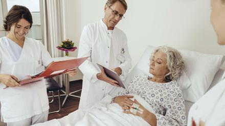 Nehmen Patienten an klinischen Studien teil, wollen sie zum medizinischen Fortschritt beitragen. Doch selbst sechs Jahre nach Studienende sind die Ergebnisse von 30 Prozent der Tests nicht veröffentlicht. 