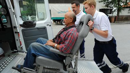Im Bundesfreiwilligendienst, der den Zivildienst 2011 ersetzt hat, steigen die Abbrecherquoten.