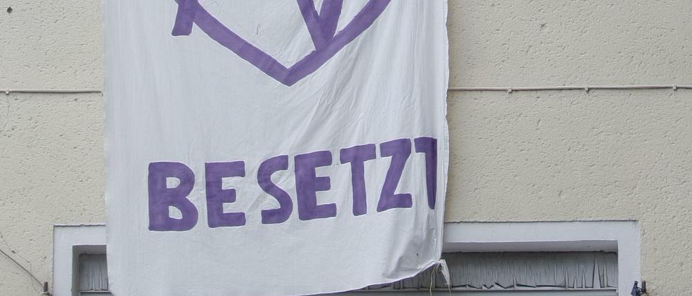 Das Thema Hausbesetzung sorgt derzeit für Debatten in Berlin.