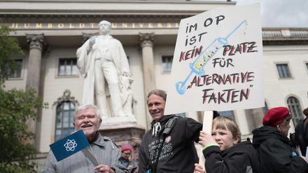So war's 2017 beim Science March in Berlin. Dieses Jahr wird es aber keine große Demo geben.