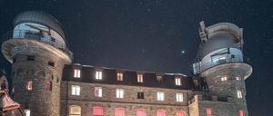 Sternwarte. Vom Hotel auf dem Gornergrat (links) lässt sich der Nachthimmel beobachten.