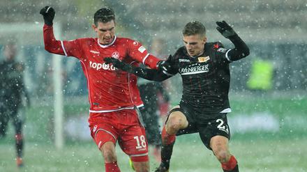 Im Schneetreiben auf dem Betzenberg war vor allem Kampf angesagt. 