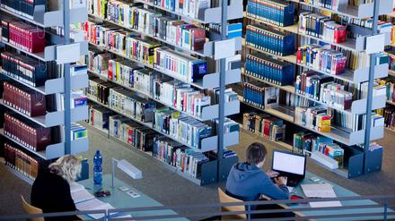 Universitäts-Bibliothek Greifswald (Mecklenburg-Vorpommern): Bafög-Empfänger erhalten ab 2016 höhere Sätze.