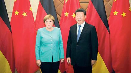 Im engen Dialog. In zwölf Jahren Regierungszeit war Angela Merkel zehn Mal in China, so oft wie kein anderer westlicher Politiker. Hier trifft sie Chinas Präsident Xi Jinping 2016 in Peking.