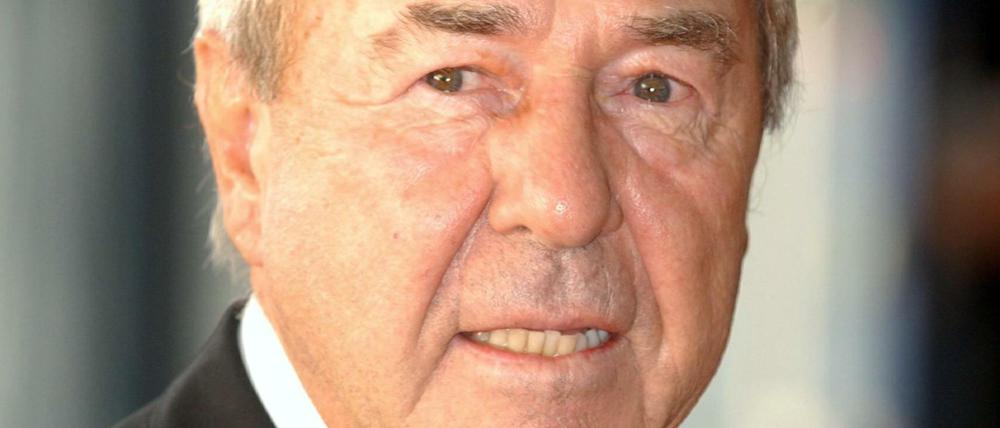 Günter Siebert, Ehrenpräsident des Fußball-Bundesligisten FC Schalke 04, ist verstorben.