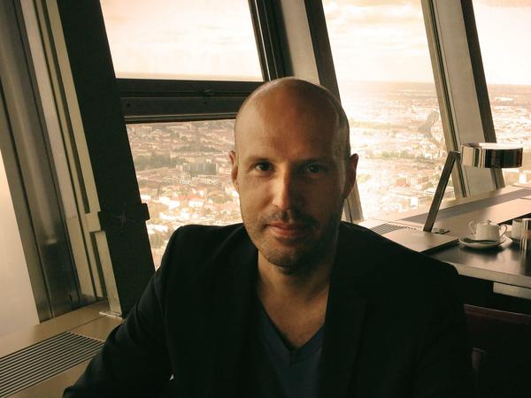 Christopher von Deylen im Fernsehturm am Alex.