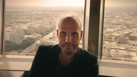 Christopher von Deylen auf dem Fernsehturm am Alex.