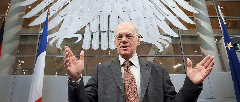 Öffentlich. Bundestagspräsident Norbert Lammert (CDU) stellte seine Arbeit am Dienstag online.