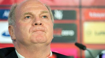 Selbst angezeigt. Uli Hoeneß muss mit einer Anklage rechnen, kann aber auf ein mildes Urteil hoffen.