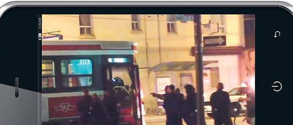 Dieses Video eines tödlichen Polizeieinsatzes in Toronto löste Proteste aus.