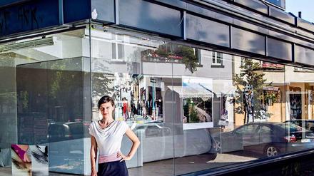 Susanne Bartsch nutzt die Schlecker-Filiale an der Schönhauser Allee 127, um ihre Werke auszustellen.