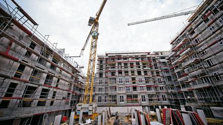 Kompaktes Bauen soll in Berlin viele Wohnungen auf den teuren Grundstücken schaffen.