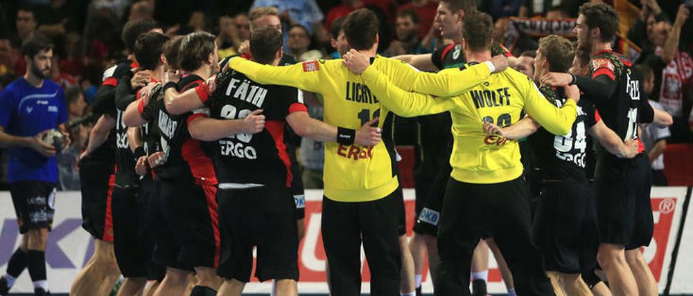 Ein Haufen Freude. Die deutschen Handballer begeistern bei der EM.