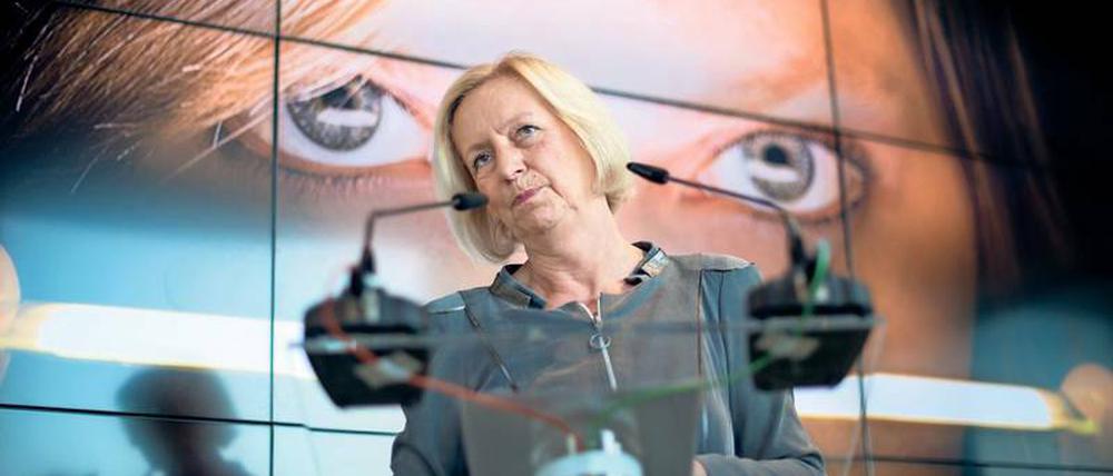 Warten auf Wanka. Die Ministerin will sich äußern, nachdem die Imboden-Kommission gesprochen hat.