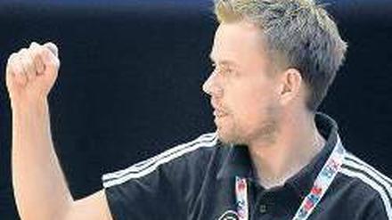 Faust drauf. Jensen und die DHB-Frauen testen heute in Berlin gegen Polen. Foto: AFP