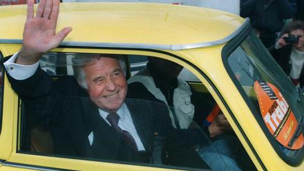 Der sächsische Ministerpräsident Kurt Biedenkopf (CDU) am 3. Oktober 1998 in Dresden .