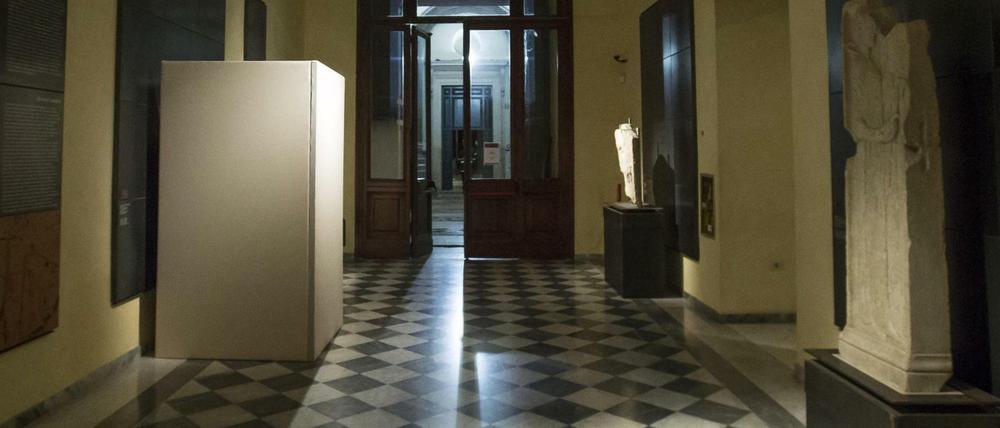 Eine Nacktstatue in den Kapitolinischen Museen ist mit einer Box verhüllt worden, um Irans Präsident Hassan Ruhani nicht zu verärgern.