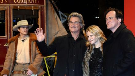 Die US-Schauspieler Kurt Russell und Jennifer Jason Leigh sowie US-Regisseur Quentin Tarantino kommen am 26.01.2016 in Berlin zur Deutschlandpremiere des Films «The Hateful 8» in den Zoo Palast. 