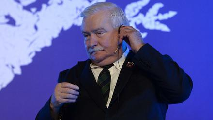 Der ehemalige polnische Präsident Lech Walesa kritisiert die neue konservative Regierung seines Landes.
