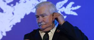 Der ehemalige polnische Präsident Lech Walesa kritisiert die neue konservative Regierung seines Landes.