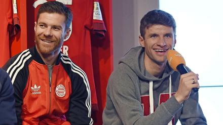 Gut lachen. Denn sie bleiben, der Alonso (li.) und der Müller.