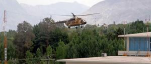 Ein Hubschrauber der Armee landet am Gilgit Airport in Pakistan. (Archivbild)