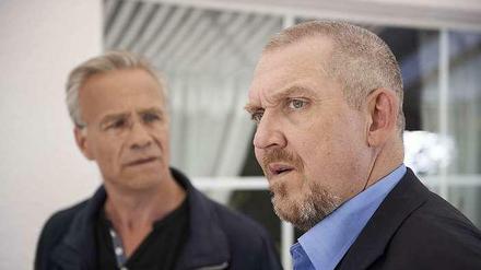 Nicht einige über die Fahndungsmethoden: Die Kommissare Freddy Schenk (Dietmar Bär, rechts) und Max Ballauf (Klaus J. Behrendt).