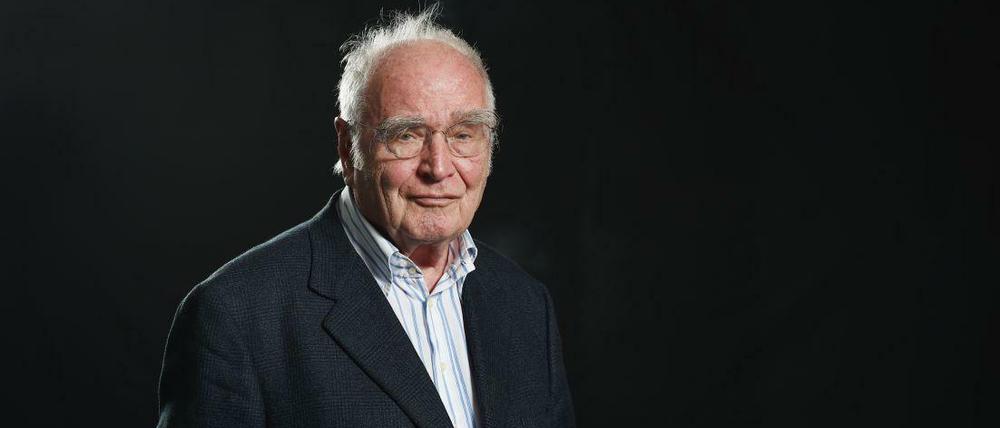 Die Gedanken des Martin Walser: Der neue Sammelband "Unser Auschwitz" ist auch eine Streitschrift gegen seine Kritiker, die ihm wiederholt Antisemitismus unterstellten.