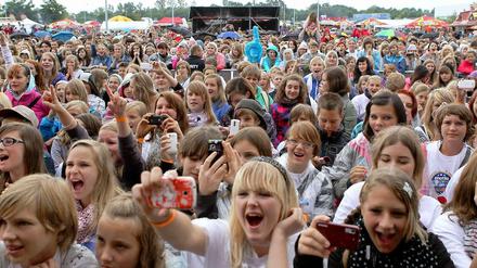 Das Smartphone ist immer dabei, auch bei Pop-Konzerten. An Schulen machen Sie immer mehr Probleme. Sie werden als Mobbing-Instrumente genutzt.