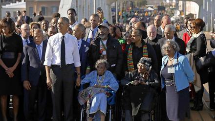 Obama auf der Edmund-Pettus-Brücke.