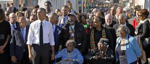 Obama auf der Edmund-Pettus-Brücke.