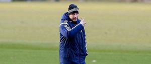 Trainer im eigenen Stall. Peter Knäbel soll beim HSV für den Übergang das Traineramt bekleiden.