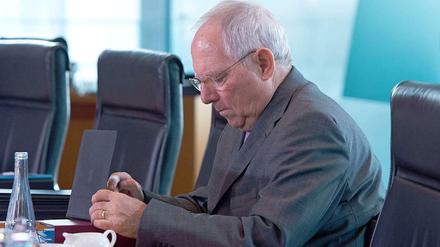 Wolfgang Schäuble am Kabinettstisch.