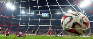 Im Achtelfinale bezwangen die Bayern den Zweitligisten Eintracht Braunschweig.