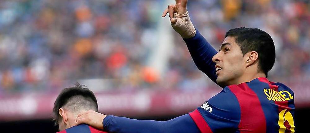 Suarez zählt mit. Lionel Messi schoss gegen Vallecano drei Tore.