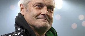 Blick in die Zukunft. Armin Veh verlängert in Frankfurt um ein Jahr.