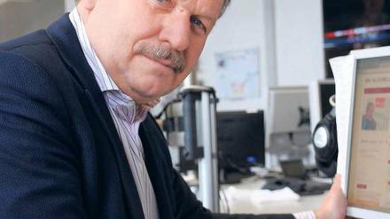 Kontakt zu den Lesern. Frank Bsirske im Newsroom des Tagesspiegels. 