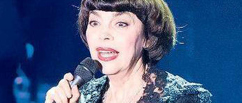 Ungebremste Stimmkraft. Mireille Mathieu im Friedrichstadt-Palast.